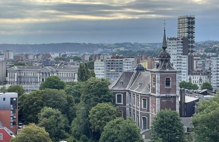 Erfgoed: de Seminarie kerk in Luik wordt buiten water gezet