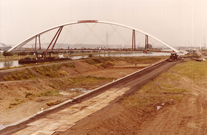 Pont Haccourt 1982- greisch - 2